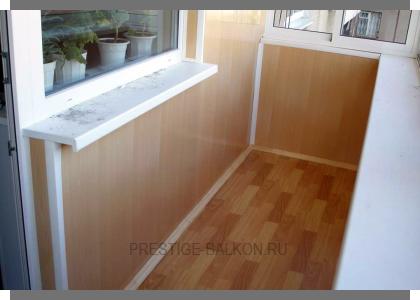 Теплое остекление балкона пластиковыми окнами и электрическим теплым полом в Пушкино