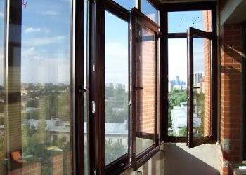 Холодное остекление алюминиевыми окнами с шумопонижающими отливами и с выносом в Пушкино