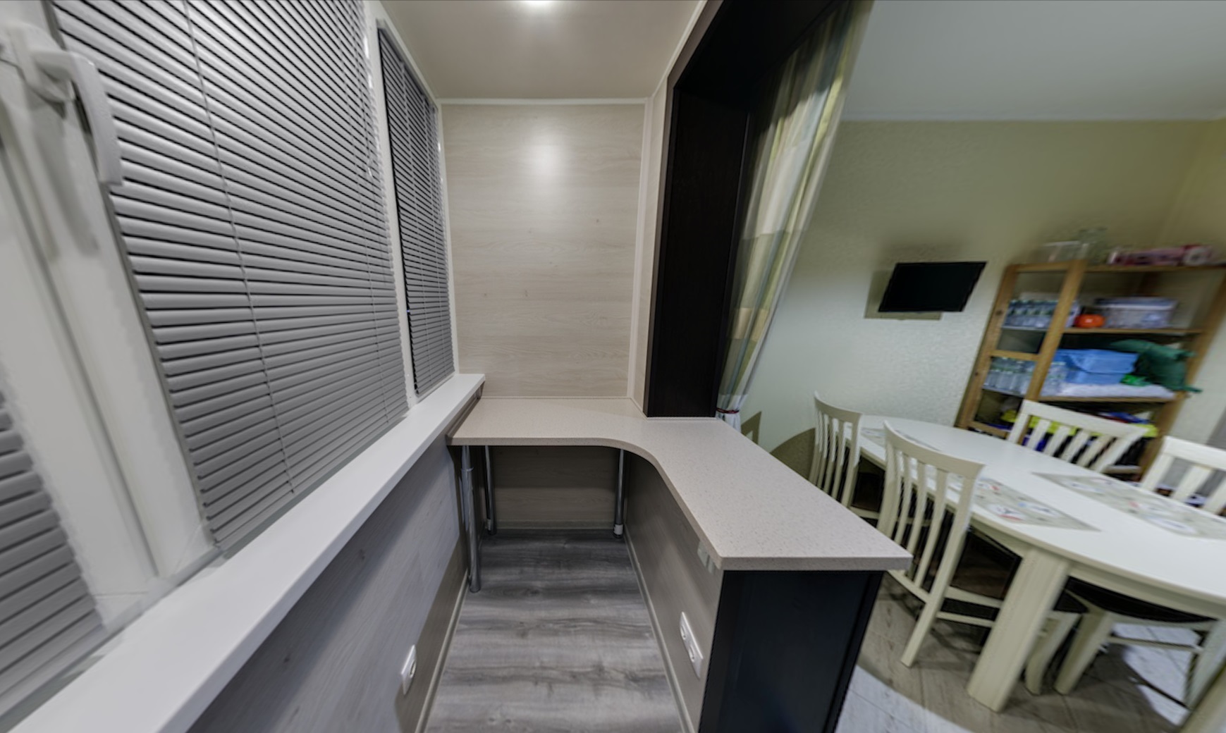 Тёплое остекление балкона профилем Rehau Grazio с утеплением и объединением с комнатой в Пушкино