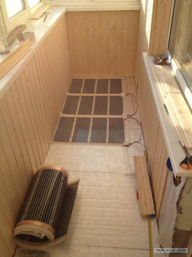 Теплое остекление лоджии пластиковыми окнами с теплым пленочным ИК полом в Пушкино